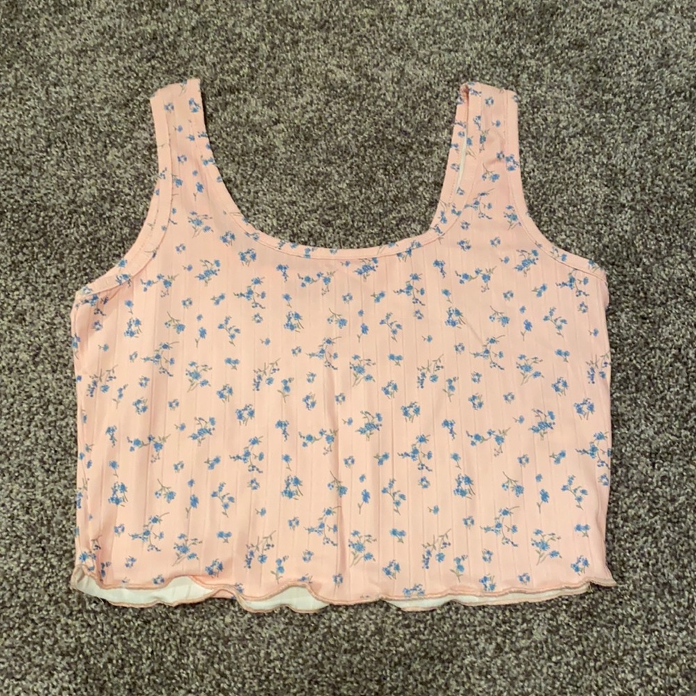 NWOT SHEIN Pink Flowered Crop Top